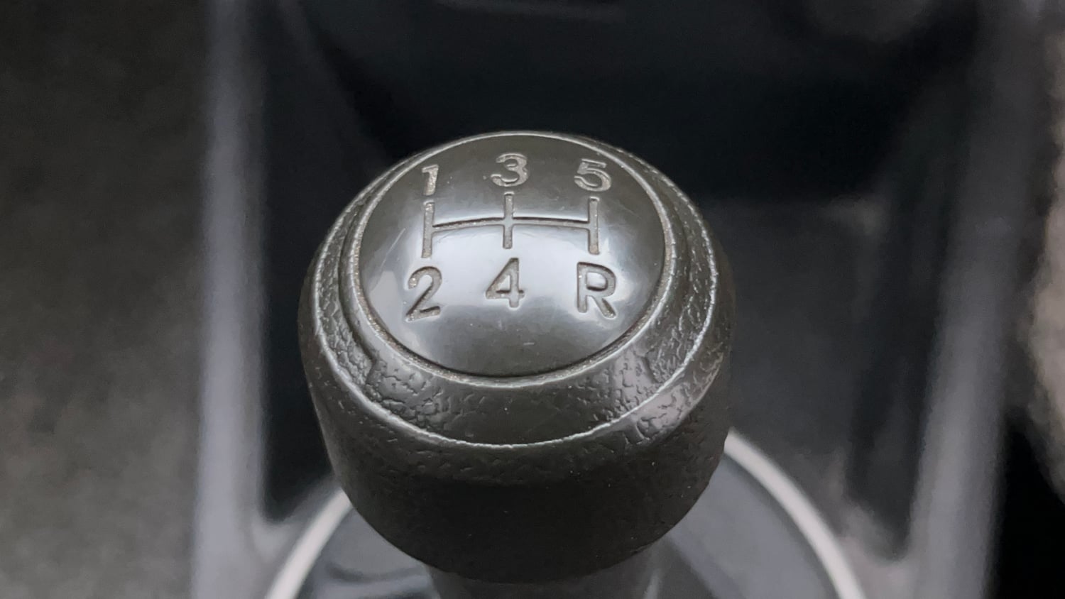 Used 2012 Hyundai i20 Magna (O) 1.2 Petrol Manual interior GEAR  KNOB VIEW