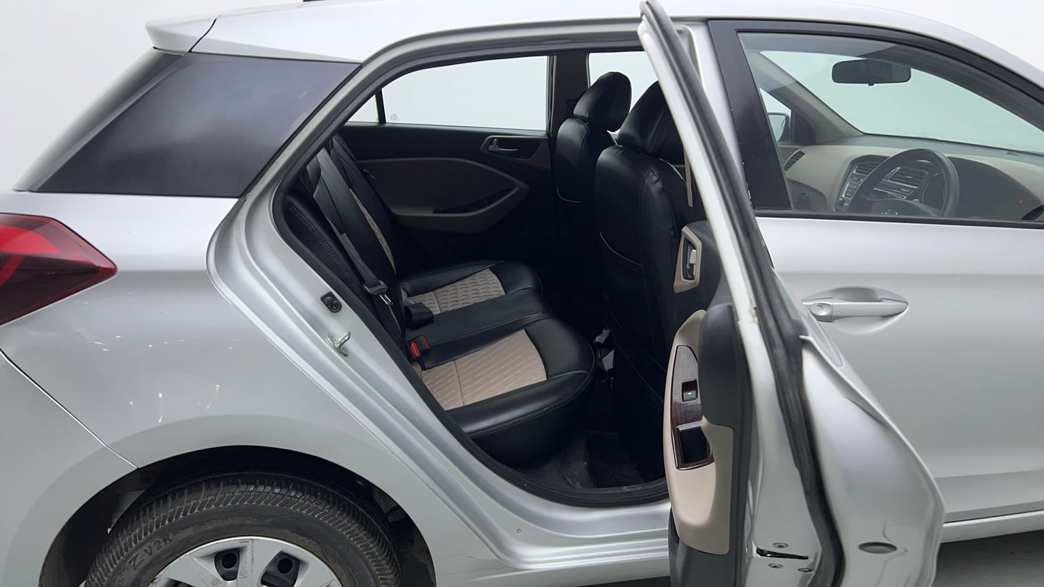 Used 2015 Hyundai Elite i20 Magna 1.2 Petrol Manual interior RIGHT SIDE REAR DOOR CABIN VIEW