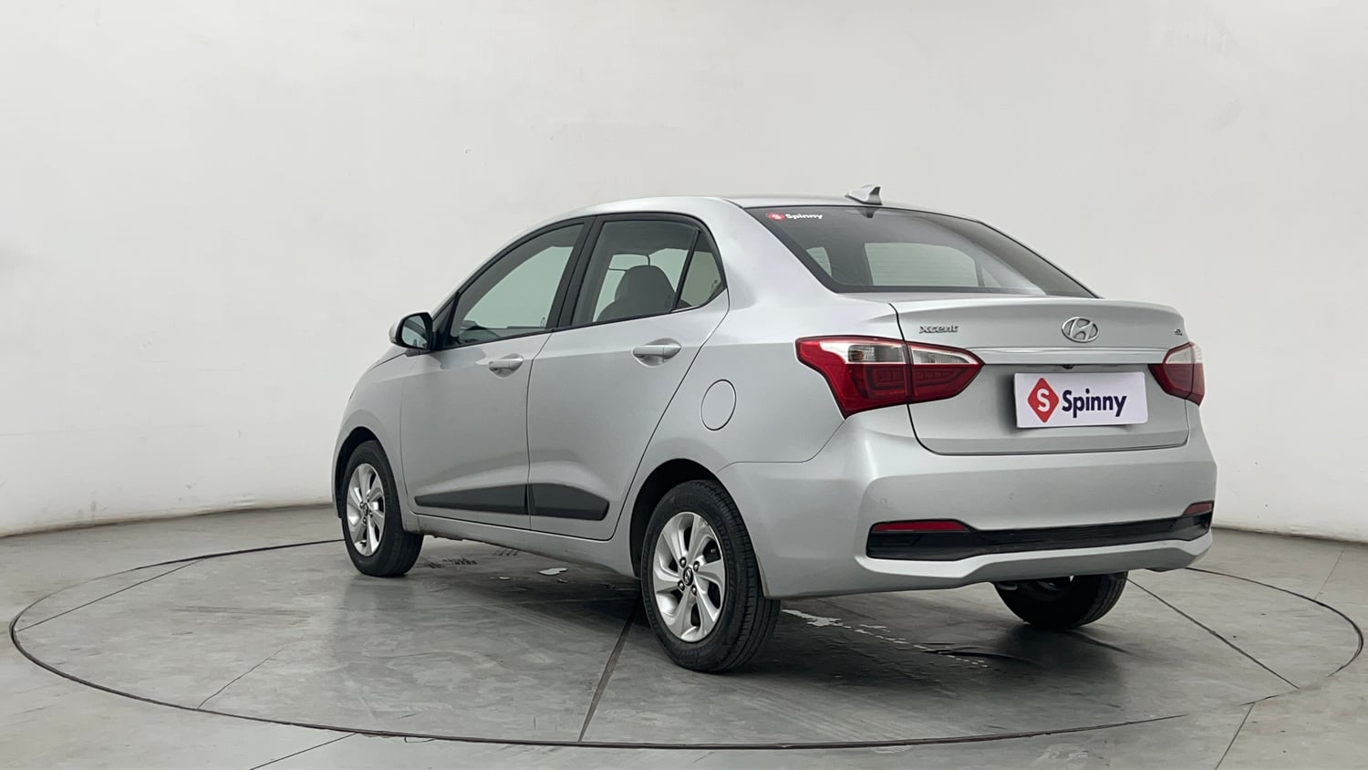 Used 2018 Hyundai Xcent SX Petrol Manual exterior LEFT REAR CORNER VIEW