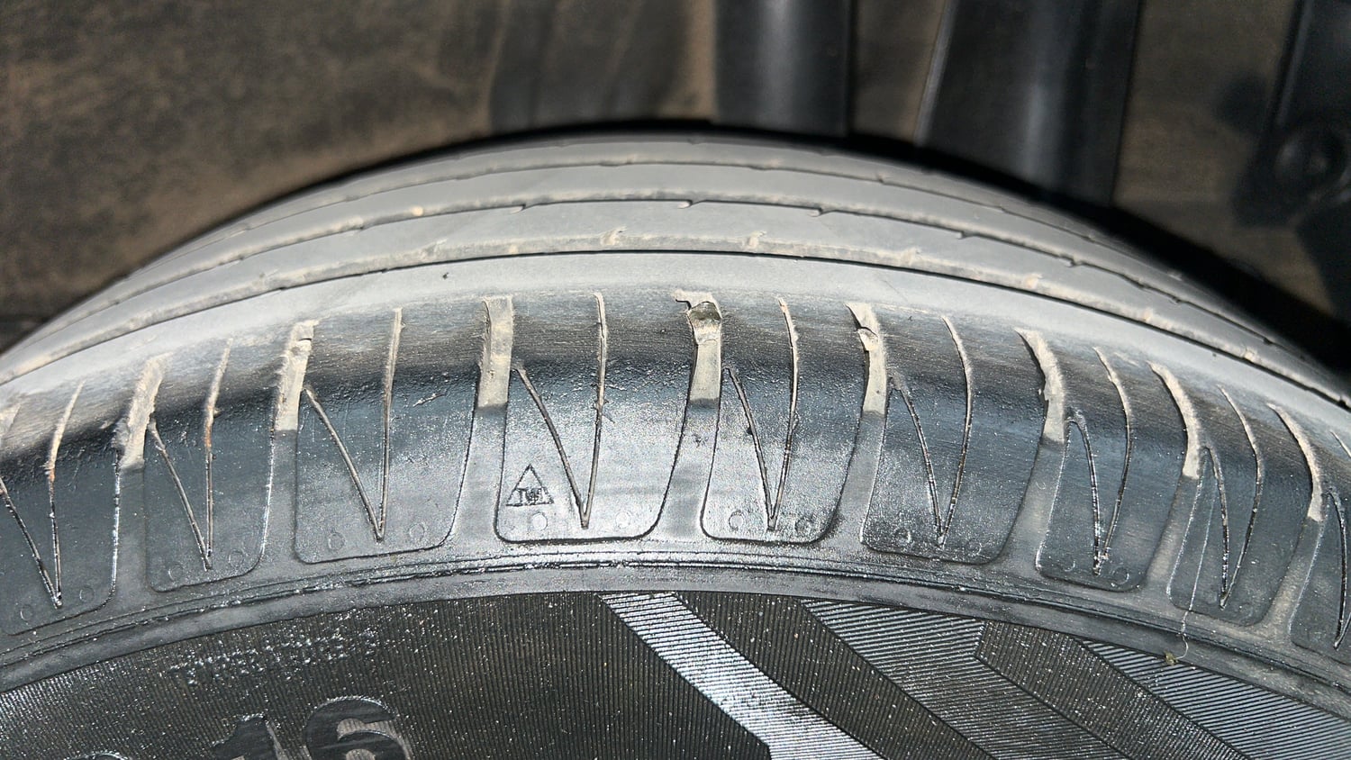 Used 2020 Kia Sonet HTX 1.0 iMT Petrol Manual tyres LEFT REAR TYRE TREAD VIEW