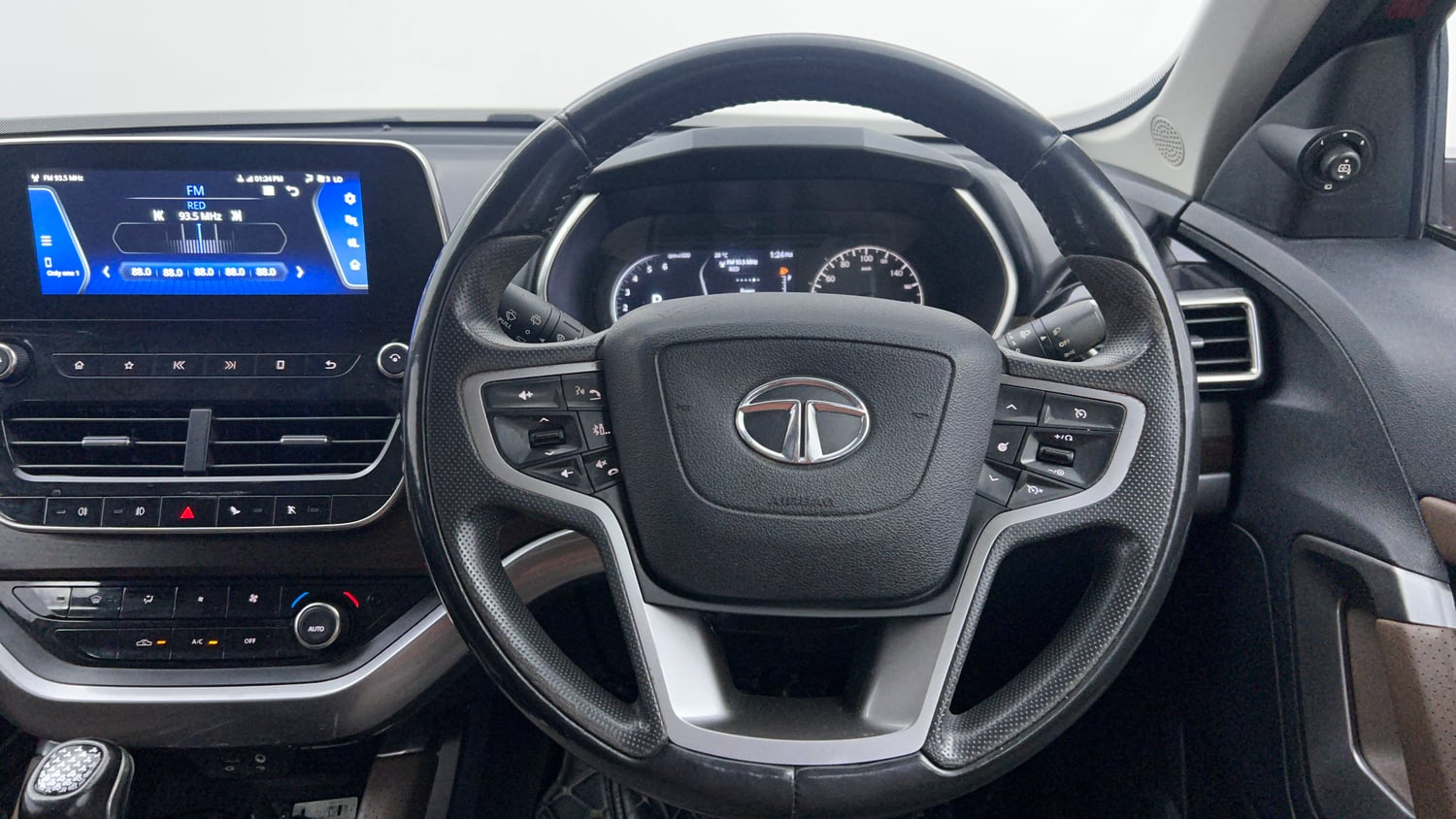 Used 2020 Tata Harrier XZA Plus Dual Tone Diesel Automatic interior STEERING VIEW