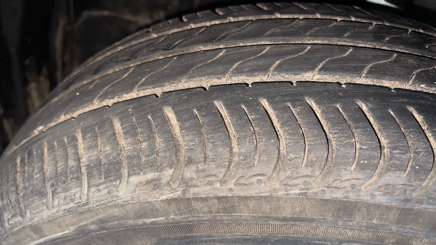 Used 2021 Honda Amaze 1.2 VX MT Petrol Petrol Manual tyres LEFT FRONT TYRE TREAD VIEW
