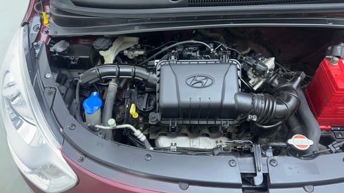 Used 2014 Hyundai i10 Sportz 1.1 iRDE2 Petrol Manual engine ENGINE RIGHT SIDE VIEW