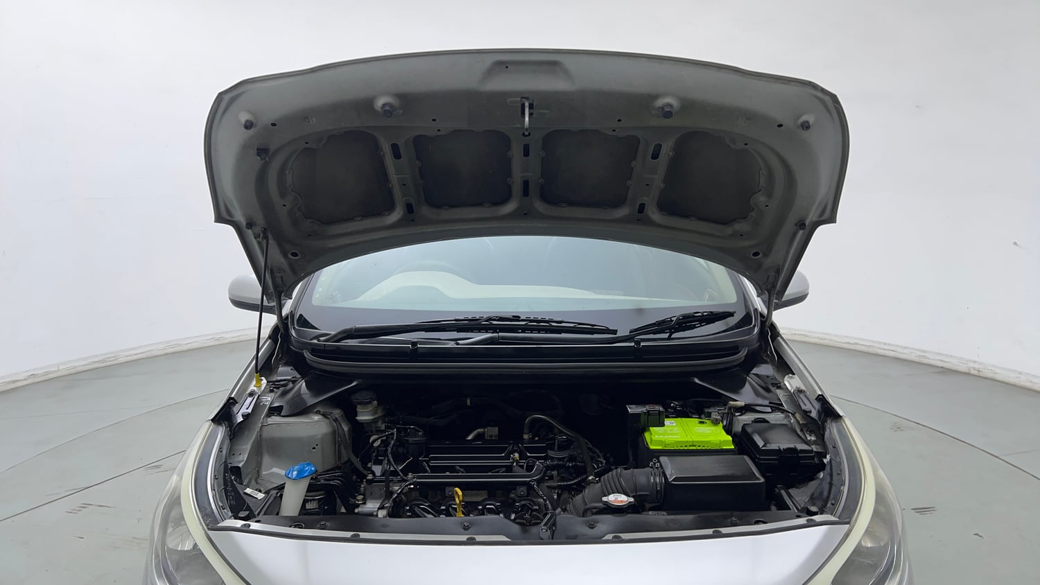 Used 2015 Hyundai Elite i20 Magna 1.2 Petrol Manual engine ENGINE & BONNET OPEN FRONT VIEW