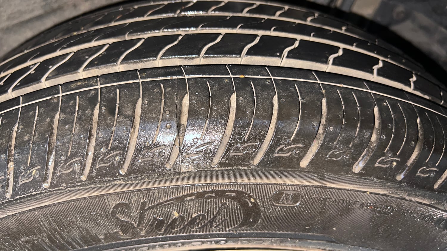 Used 2020 Tata Nexon XMA Petrol Automatic tyres LEFT REAR TYRE TREAD VIEW