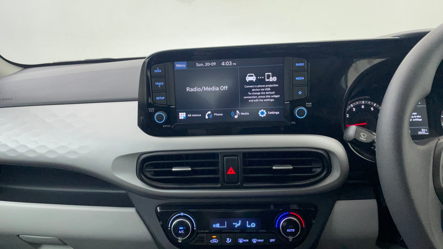 Used 2025 Hyundai Grand i10 Nios Sportz 1.2 Kappa AMT Petrol Automatic interior MUSIC SYSTEM & AC CONTROL VIEW