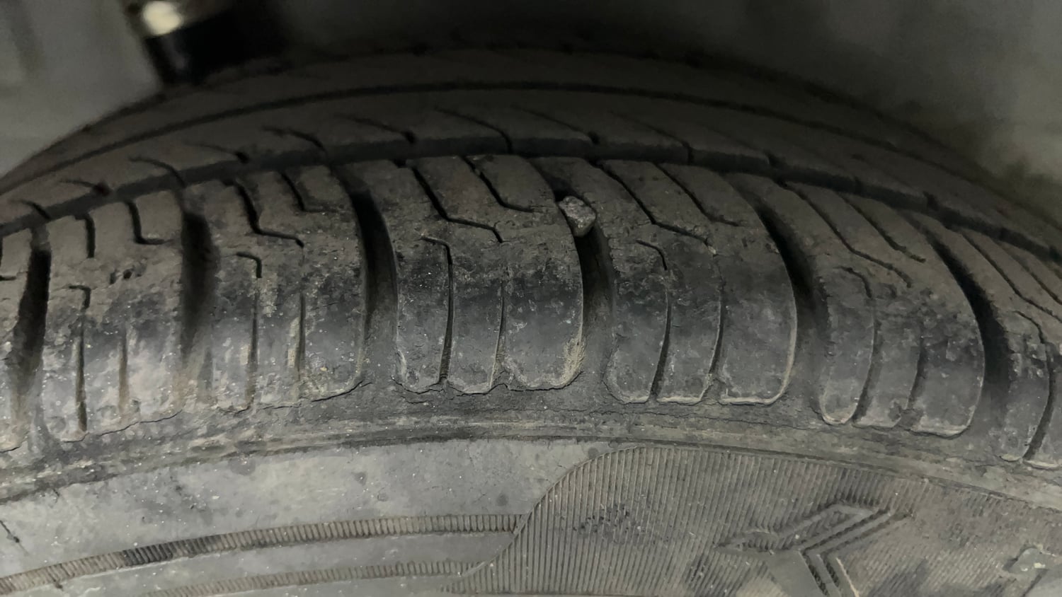 Used 2013 Honda Brio S MT Petrol Manual tyres RIGHT REAR TYRE TREAD VIEW