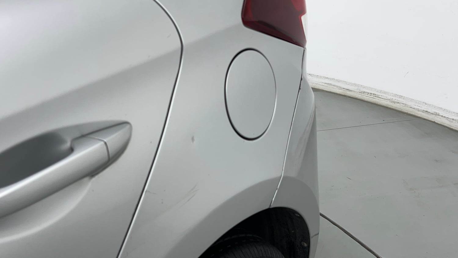 Used 2015 Hyundai Elite i20 Magna 1.2 Petrol Manual dents MINOR DENT