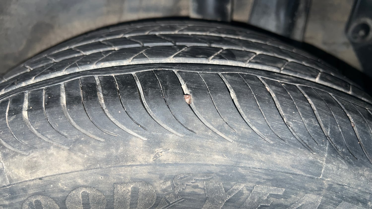 Used 2022 Kia Sonet HTX Plus 1.5 Diesel Manual tyres LEFT REAR TYRE TREAD VIEW