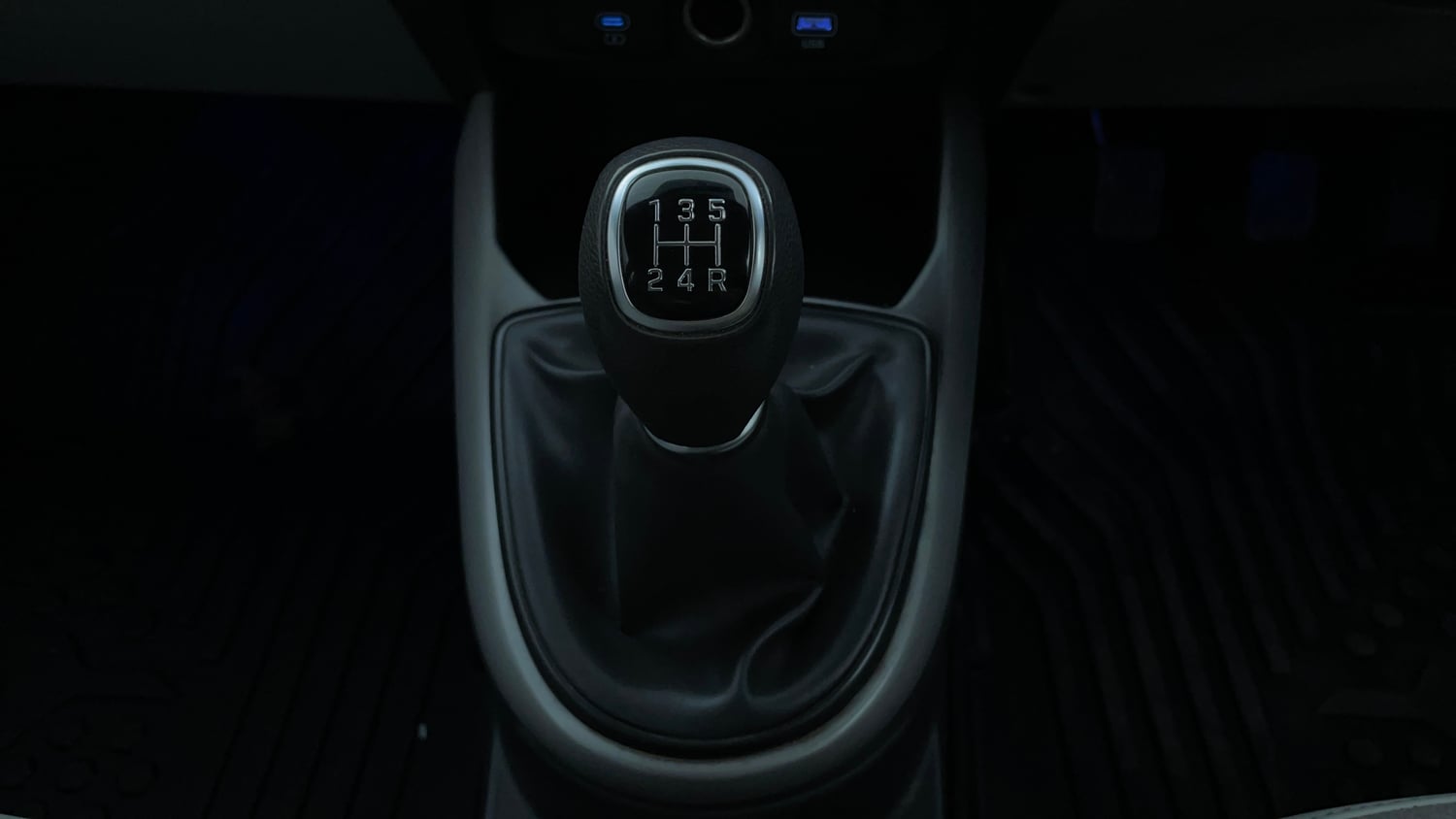 Used 2023 Hyundai Grand i10 Nios Sportz 1.2 Kappa VTVT Petrol Manual interior GEAR  KNOB VIEW