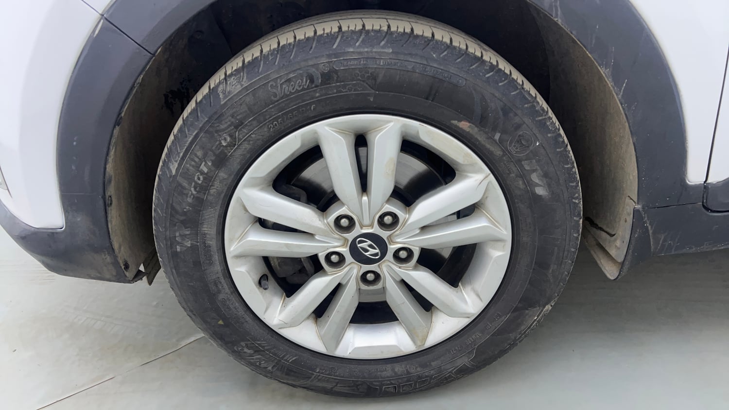 Used 2017 Hyundai Creta 1.6 SX Plus Petrol Petrol Manual tyres LEFT FRONT TYRE RIM VIEW