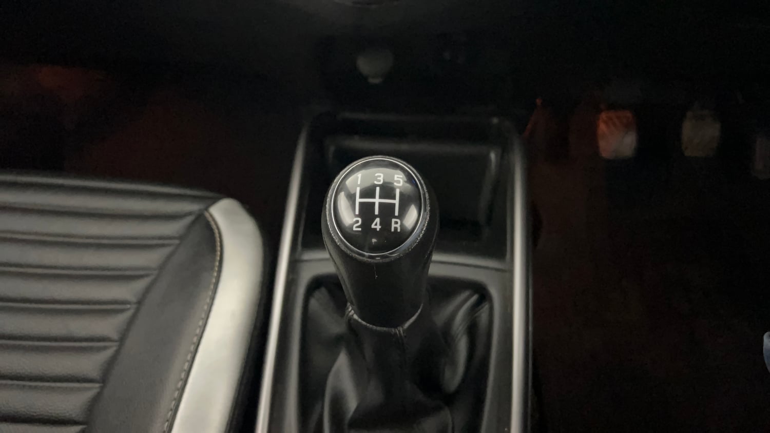 Used 2021 Maruti Suzuki Baleno Zeta Petrol Manual interior GEAR  KNOB VIEW