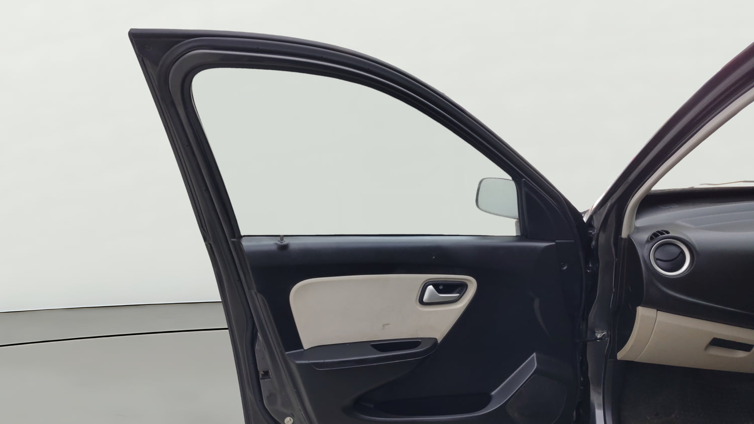 Used 2020 Maruti Suzuki Alto 800 LXi Petrol Manual interior LEFT FRONT DOOR OPEN VIEW
