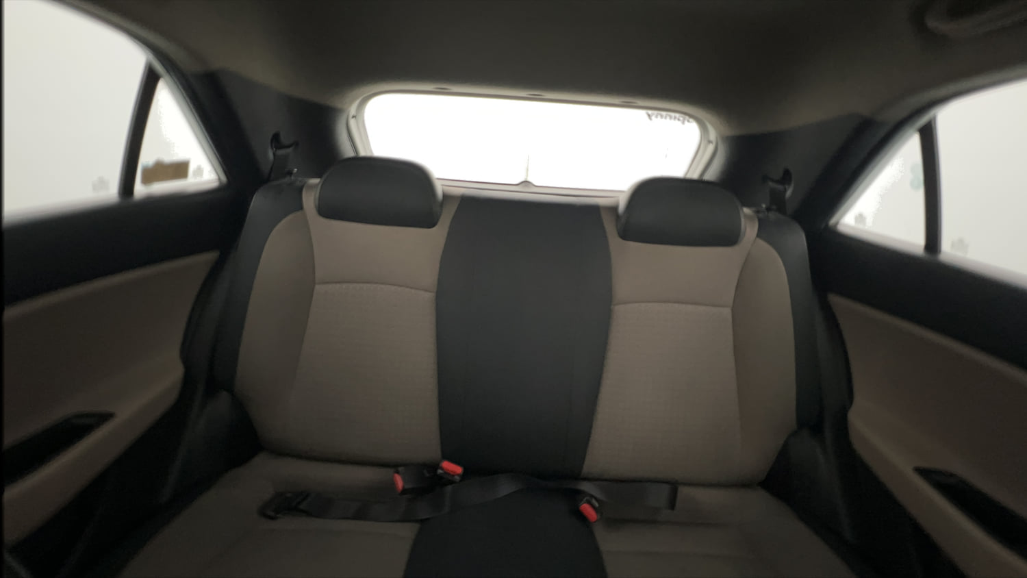 Used 2017 Hyundai Elite i20 Asta 1.2 Petrol Manual interior REAR SEAT CONDITION VIEW