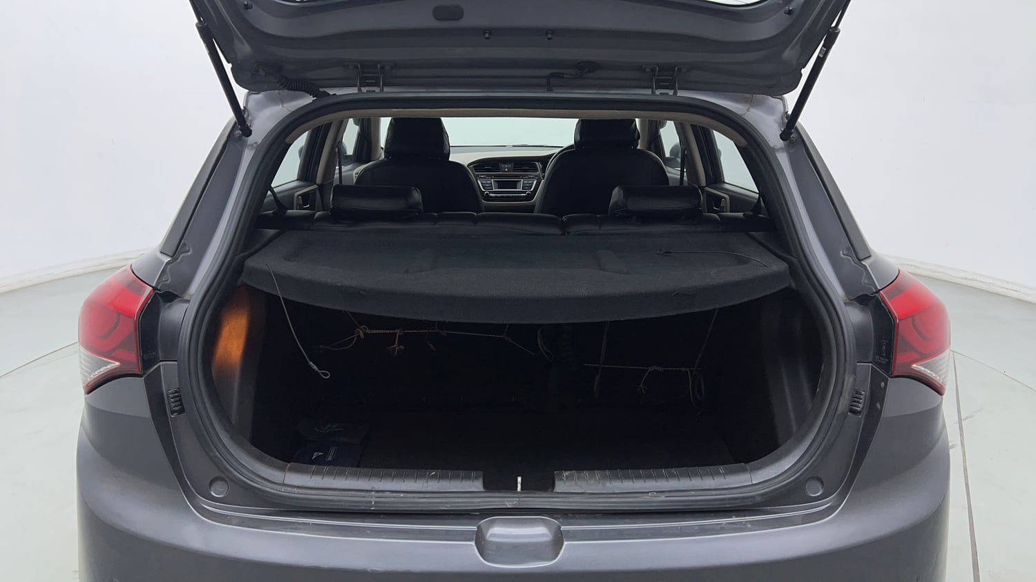 Used 2014 Hyundai Elite i20 Asta 1.2 Petrol Manual interior DICKY INSIDE VIEW