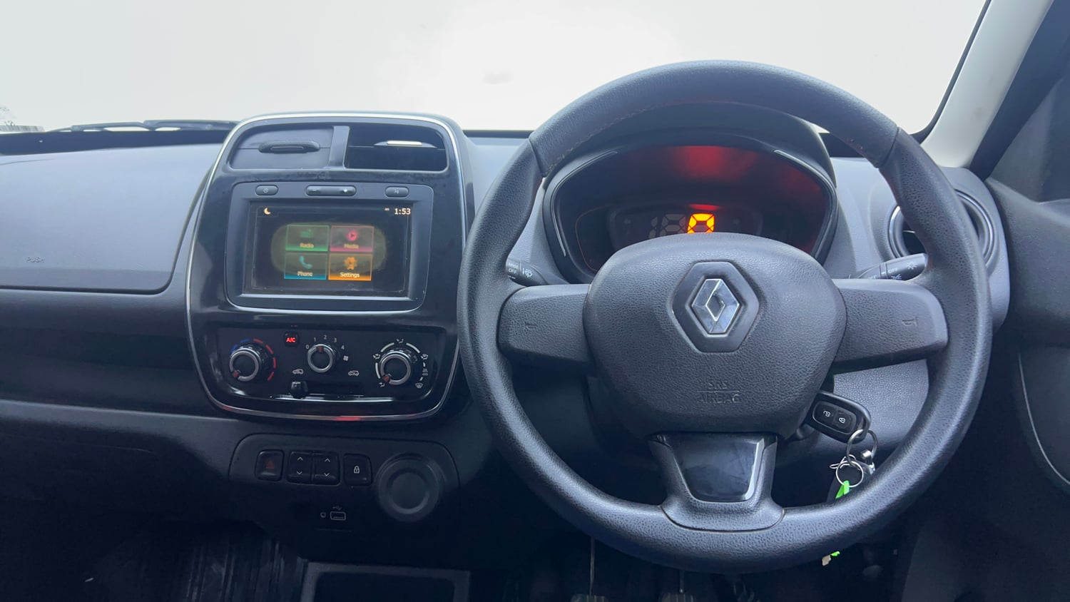 Used 2019 Renault Kwid RXT Opt Petrol Manual interior STEERING VIEW