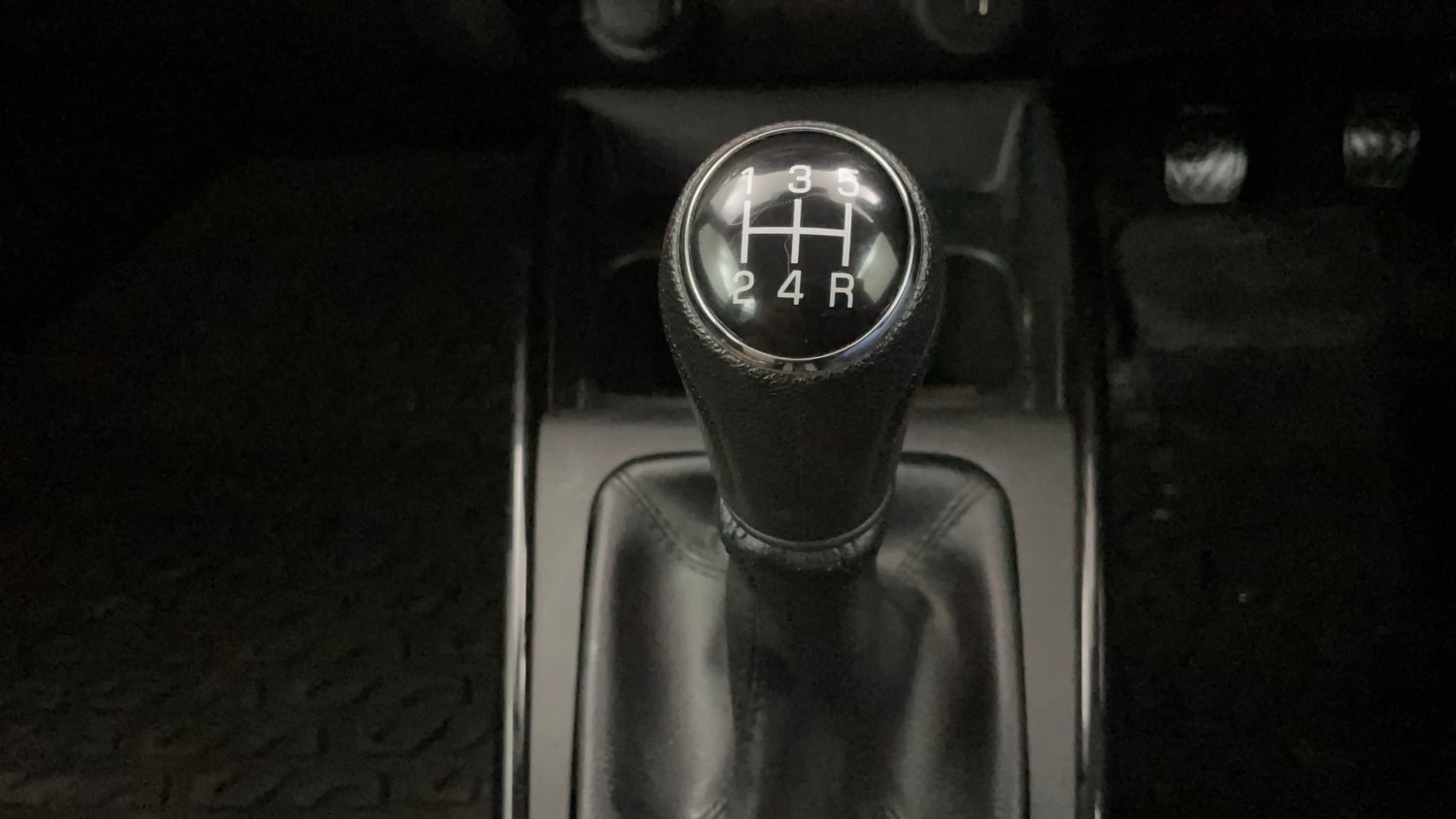 Used 2023 Toyota Glanza V Petrol Manual interior GEAR  KNOB VIEW