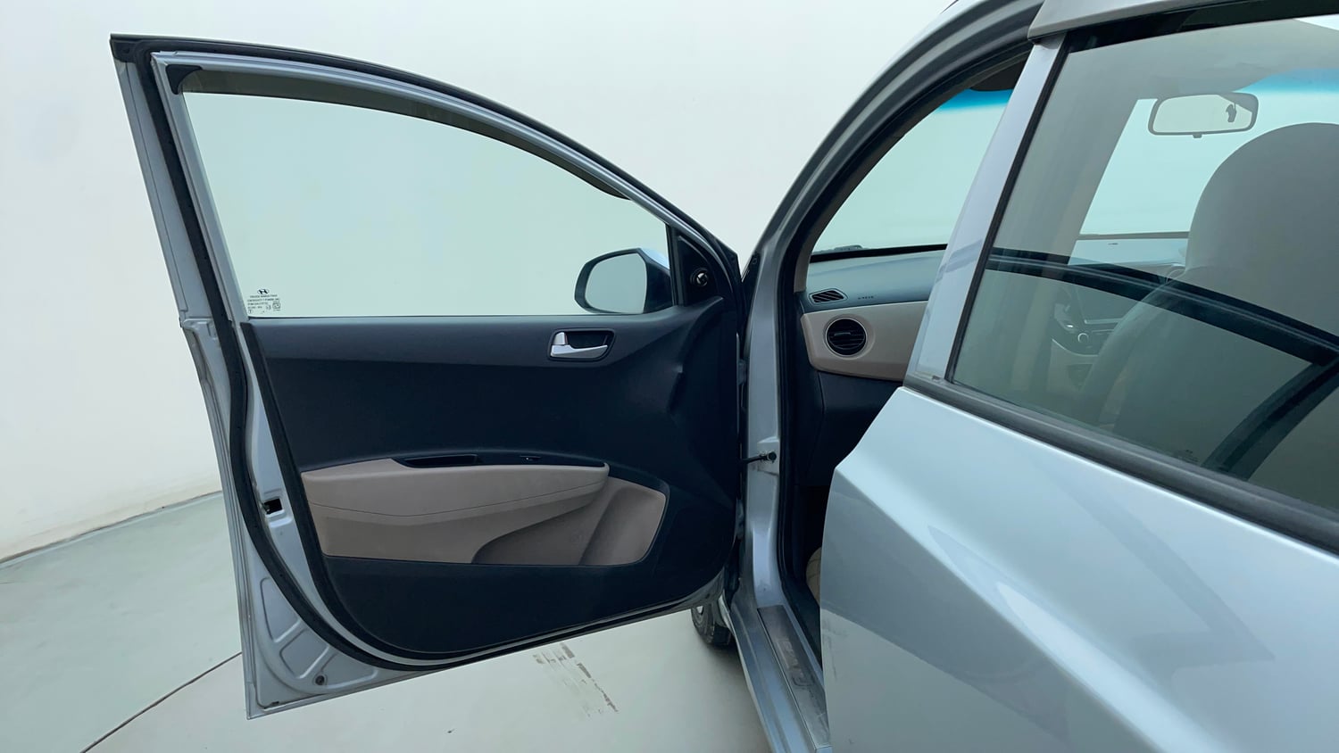 Used 2019 Hyundai Grand i10 Sportz 1.2 Kappa VTVT Petrol Manual interior LEFT FRONT DOOR OPEN VIEW