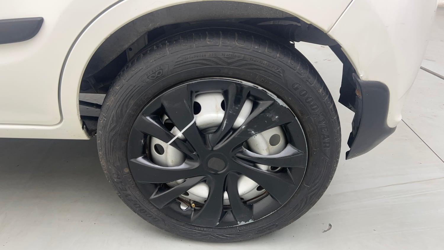 Used 2017 Maruti Suzuki Alto K10 LXI Petrol+cng(outside fitted) Cng Manual tyres LEFT REAR TYRE RIM VIEW