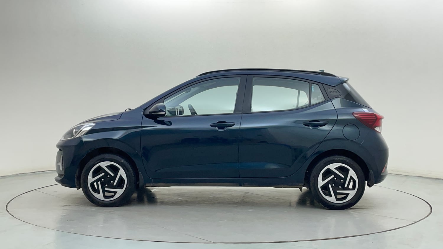 Used 2023 Hyundai Grand i10 Nios Sportz 1.2 Kappa VTVT Petrol Manual exterior LEFT SIDE VIEW