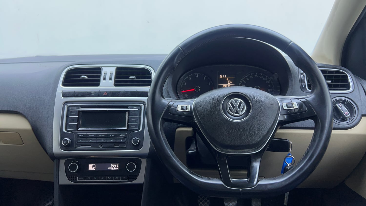 Used 2015 Volkswagen Polo Highline1.2L (P) Petrol Manual interior STEERING VIEW