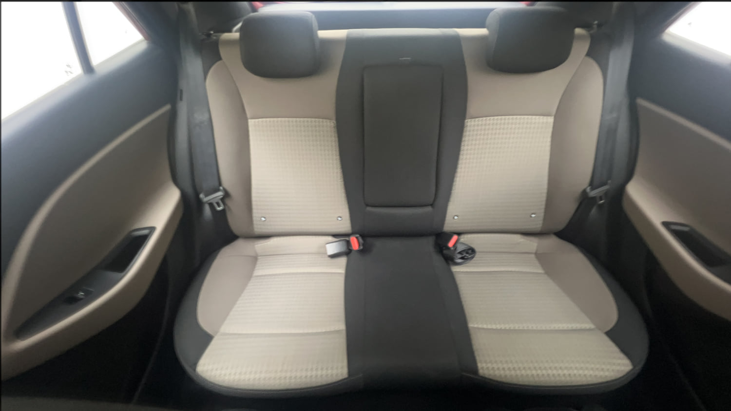 Used 2019 Hyundai Elite i20 Asta 1.2 (O) Petrol Manual interior REAR SEAT CONDITION VIEW