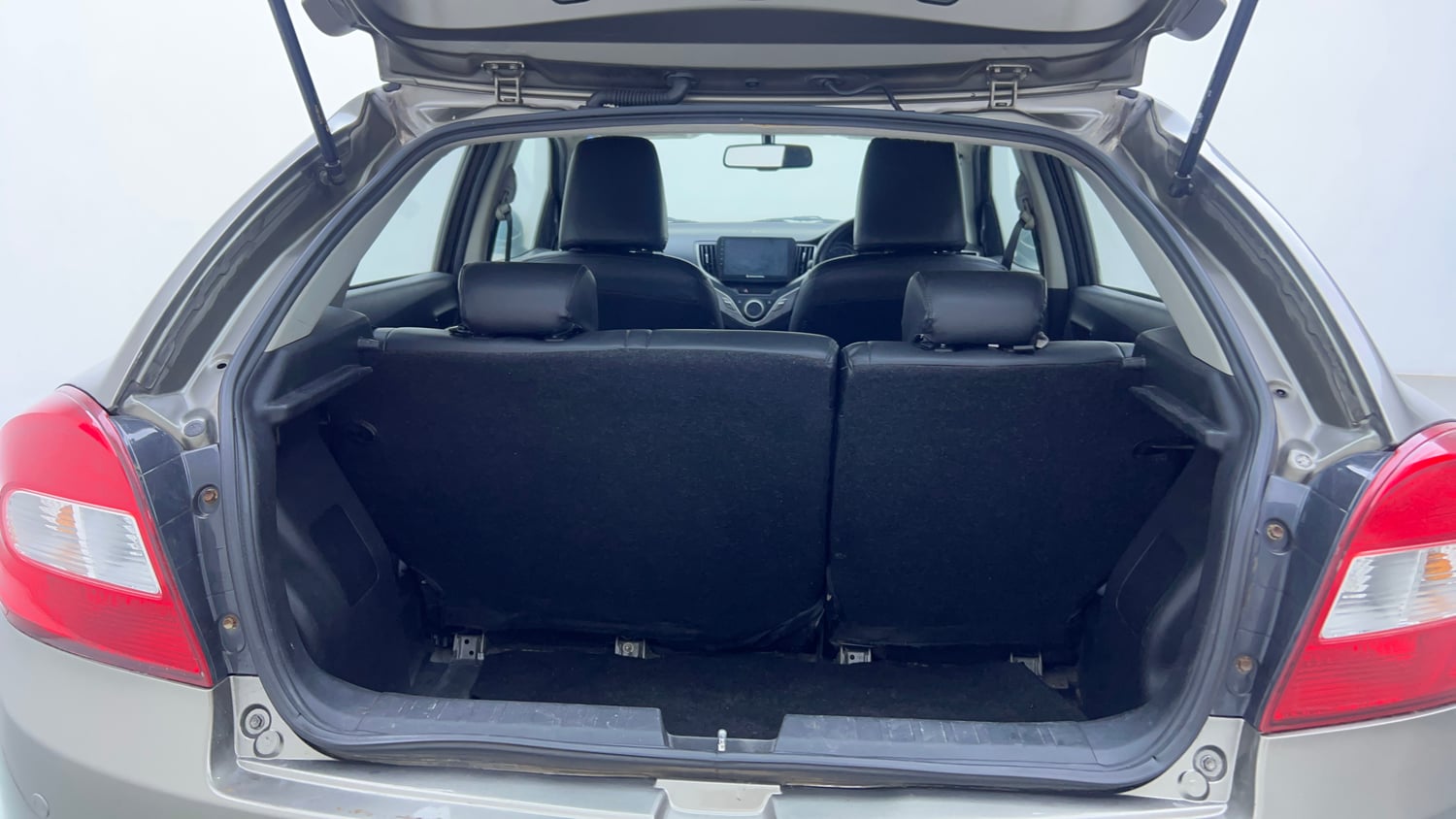 Used 2021 Maruti Suzuki Baleno Zeta Petrol Manual interior DICKY INSIDE VIEW