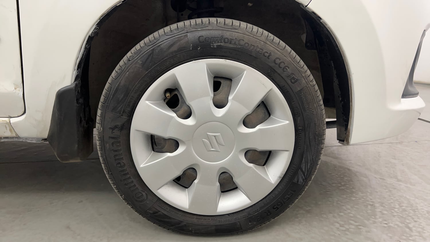 Used 2016 Maruti Suzuki Alto K10 VXi AMT Petrol Automatic tyres RIGHT FRONT TYRE RIM VIEW