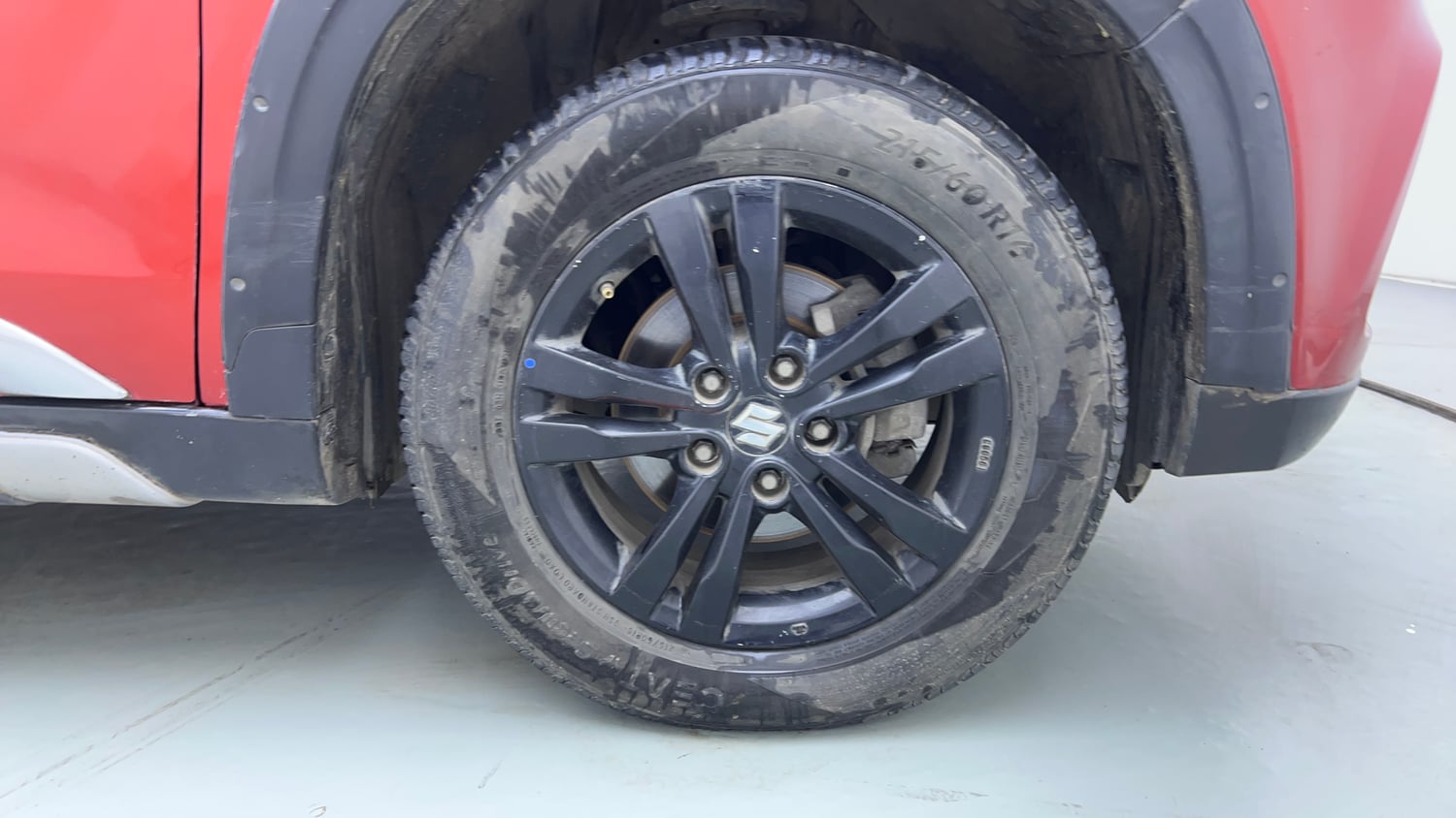 Used 2018 maruti-suzuki Vitara Brezza ZDi AGS Diesel Automatic tyres RIGHT FRONT TYRE RIM VIEW