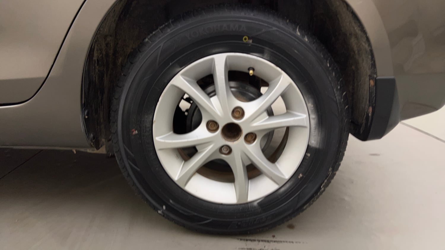 Used 2017 Maruti Suzuki Swift Dzire VXI (O) Petrol Manual tyres LEFT REAR TYRE RIM VIEW