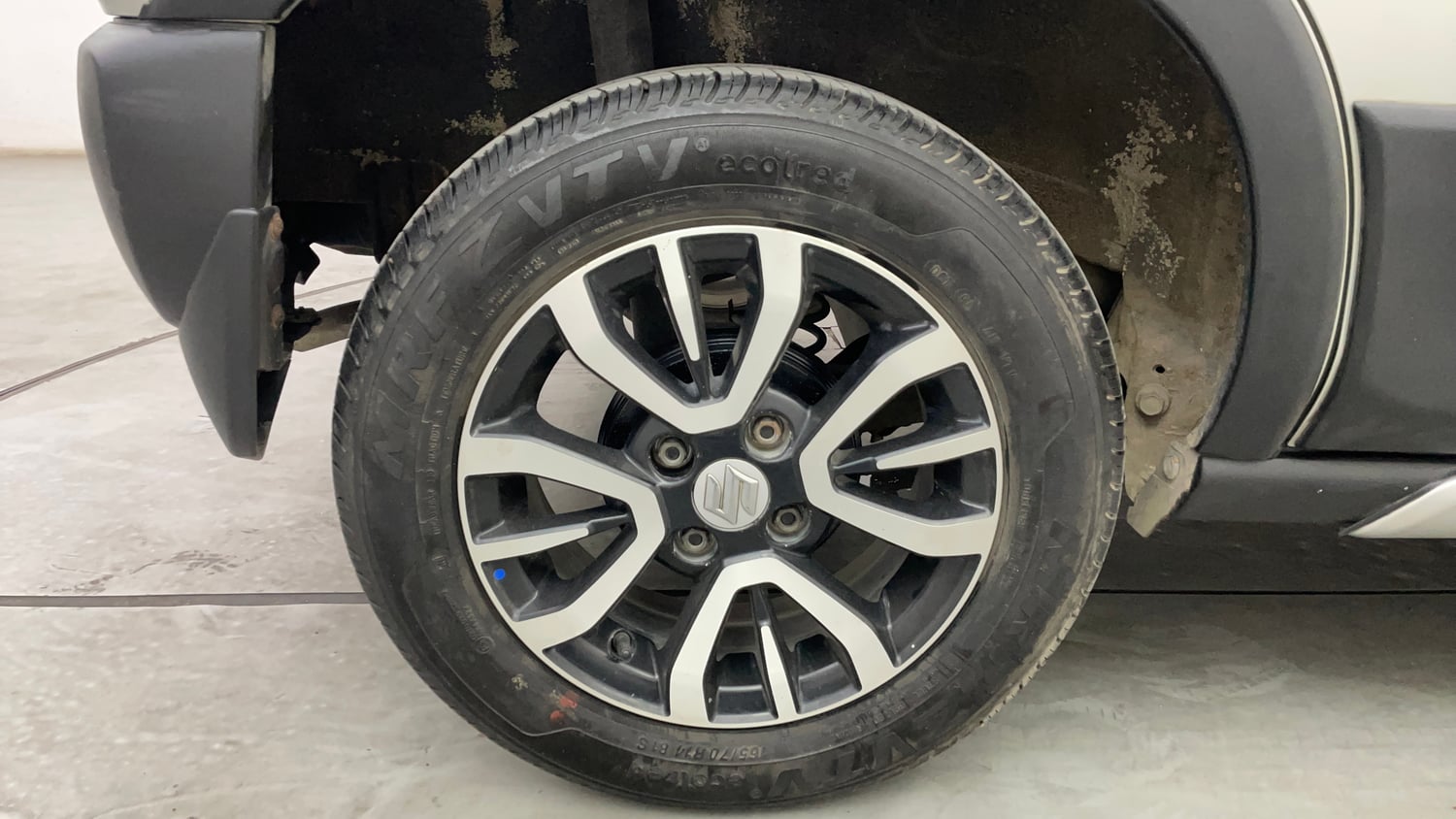 Used 2022 Maruti Suzuki S-Presso VXi Plus AMT Petrol Automatic tyres RIGHT REAR TYRE RIM VIEW