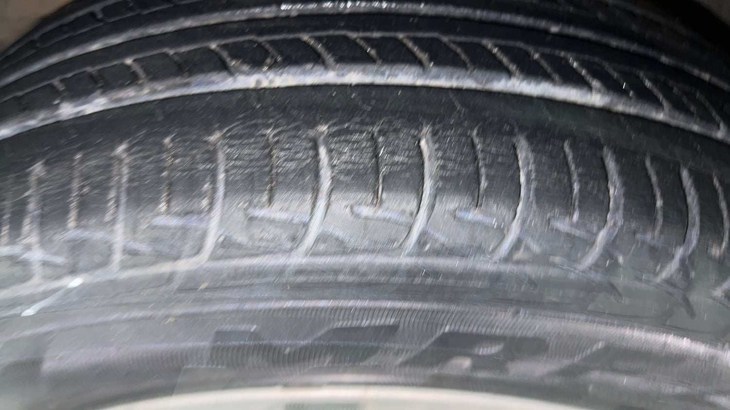 Used 2019 Maruti Suzuki Baleno Delta 1.2 AT Petrol Automatic tyres LEFT FRONT TYRE TREAD VIEW