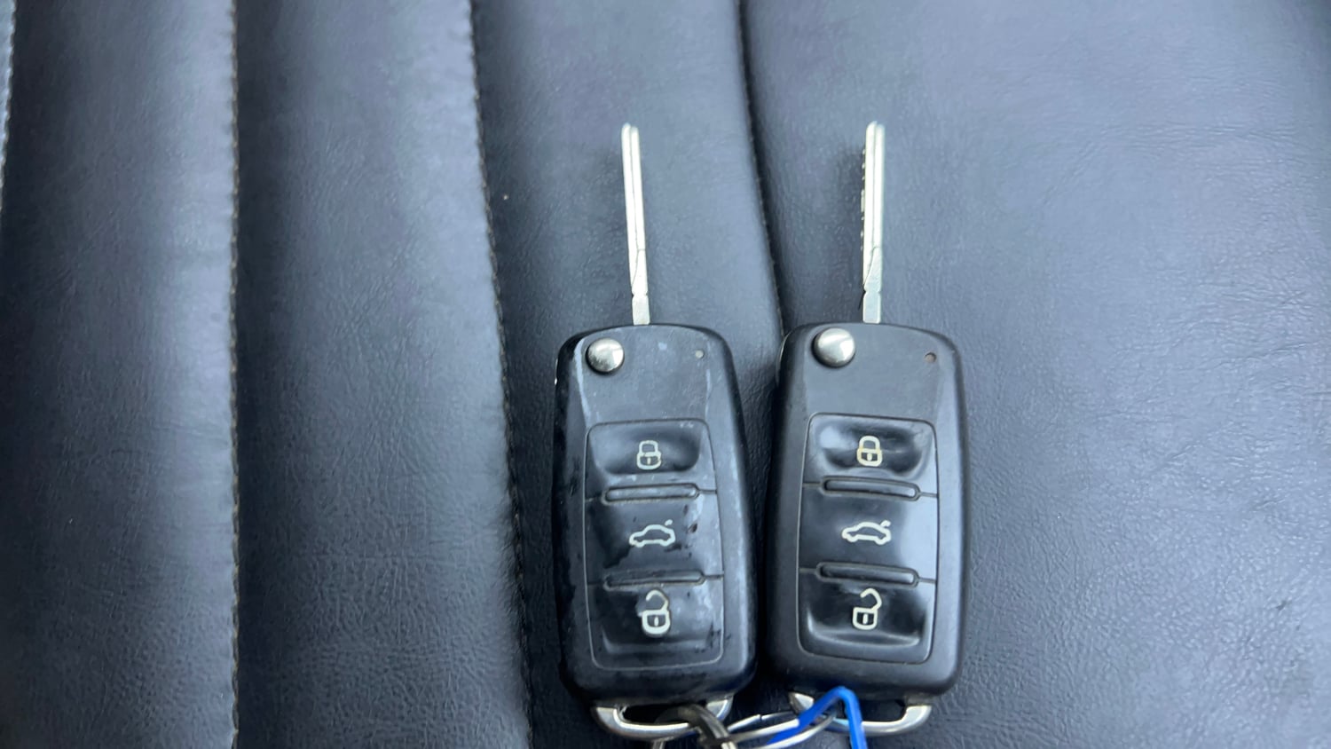 Used 2015 Volkswagen Polo Highline1.2L (P) Petrol Manual extra CAR KEY VIEW