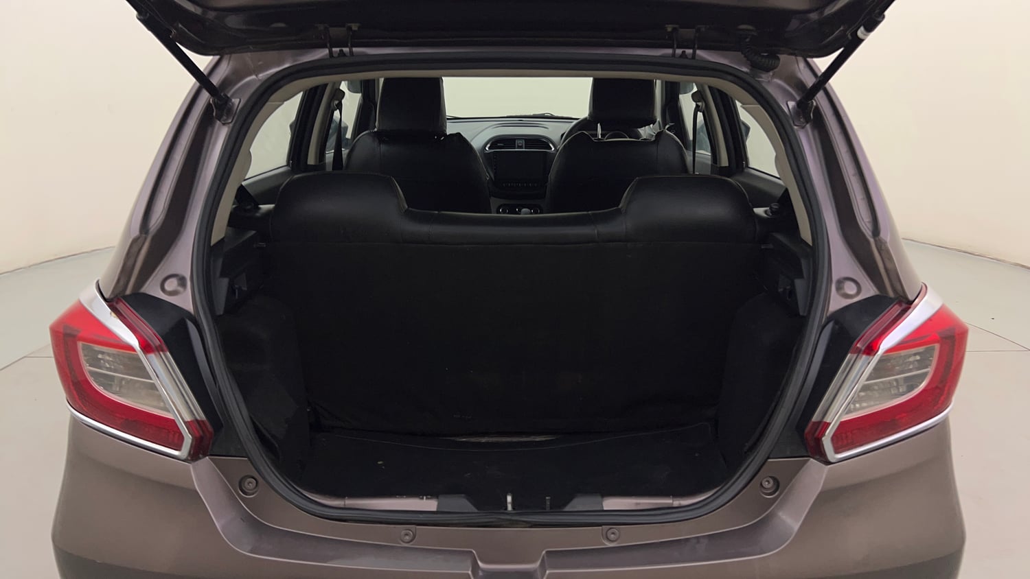 Used 2018 Tata Tiago Revotron XZA Petrol Automatic interior DICKY INSIDE VIEW