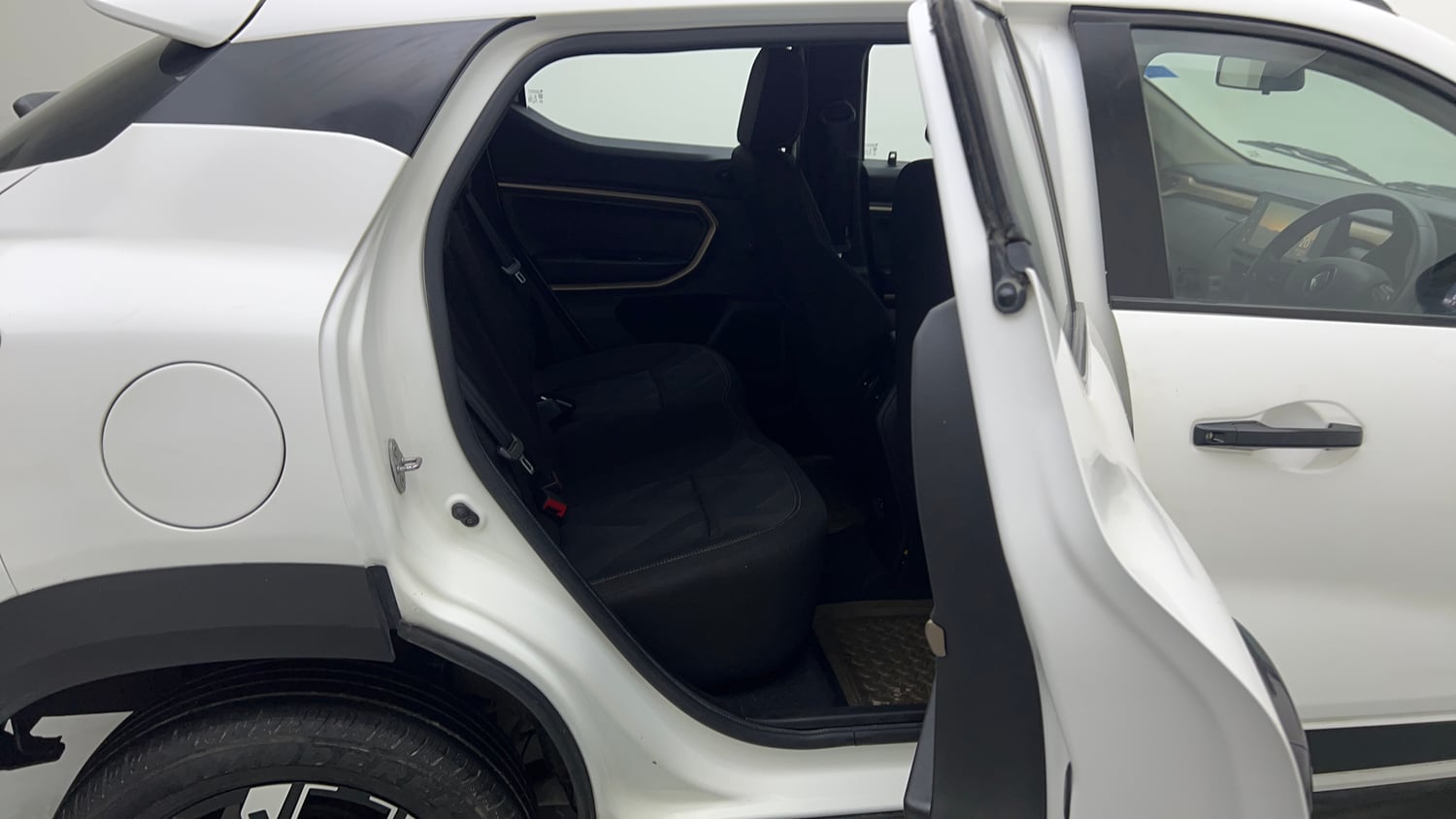 Used 2022 Renault Kiger RXT (O) Turbo CVT Petrol Automatic interior RIGHT SIDE REAR DOOR CABIN VIEW