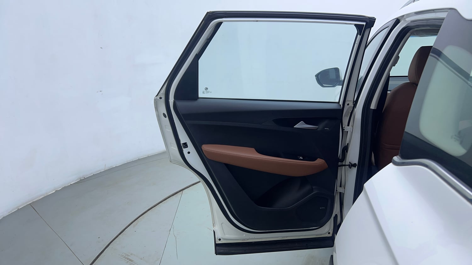 Used 2021 MG Motors Hector Plus Select 2.0 Diesel Turbo MT 7-STR Diesel Manual interior LEFT REAR DOOR OPEN VIEW