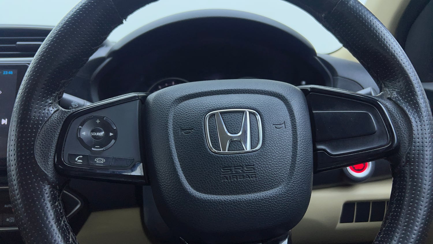 Used 2018 Honda Amaze 1.2 V CVT Petrol Petrol Automatic top_features Airbags