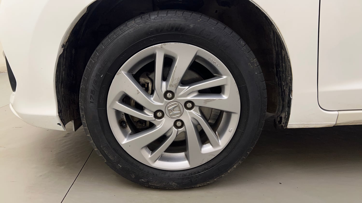 Used 2021 Honda Jazz VX CVT Petrol Automatic tyres LEFT FRONT TYRE RIM VIEW