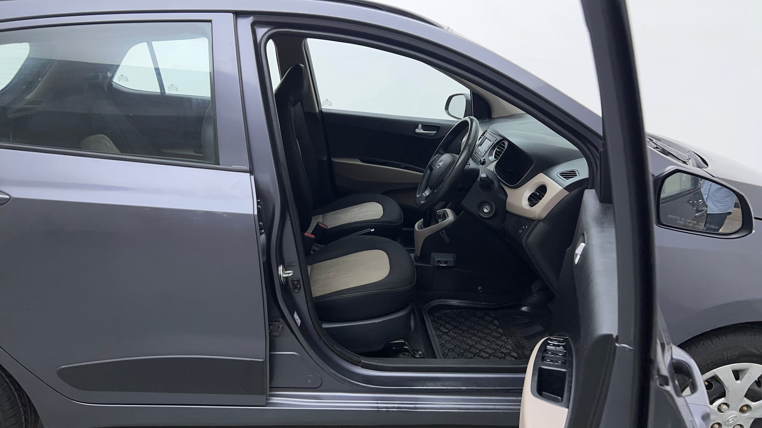 Used 2016 Hyundai Grand i10 Sportz 1.2 Kappa VTVT Petrol Manual interior RIGHT SIDE FRONT DOOR CABIN VIEW