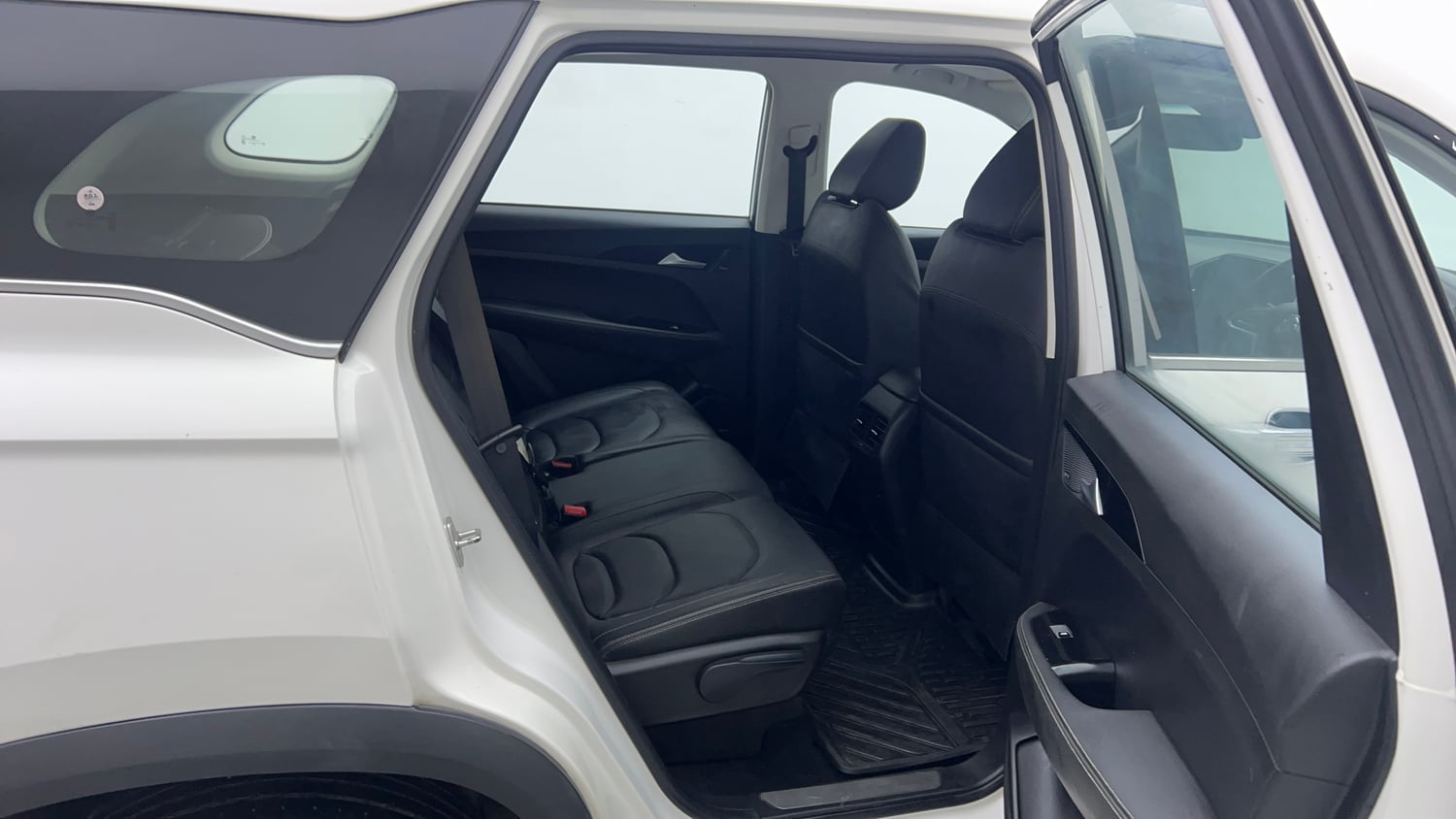 Used 2019 MG Motors Hector Sharp Hybrid 1.5 Petrol Hybrid Manual interior RIGHT SIDE REAR DOOR CABIN VIEW