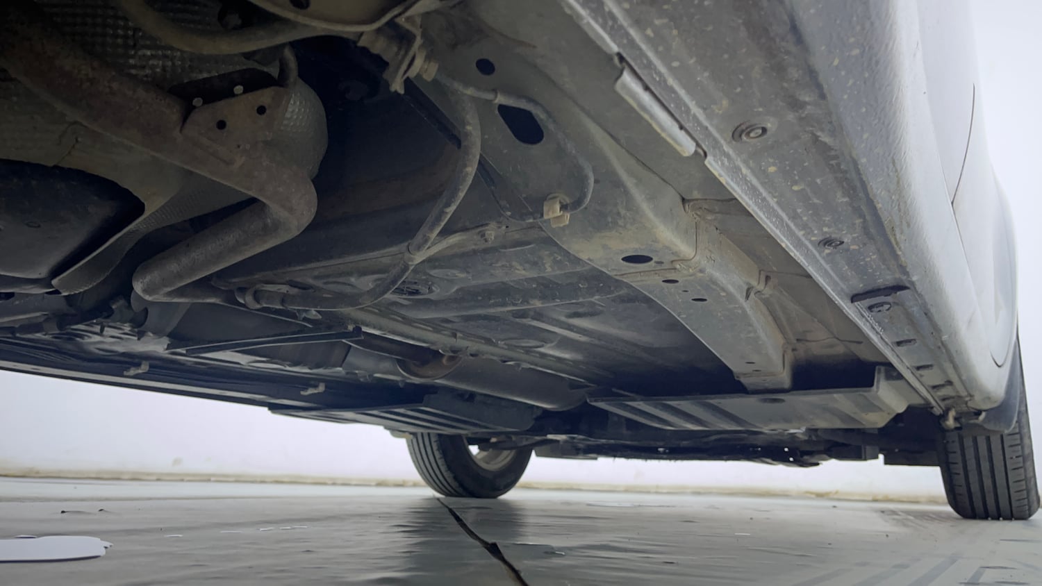 Used 2022 Maruti Suzuki Swift ZXi Petrol Manual extra REAR RIGHT UNDERBODY VIEW