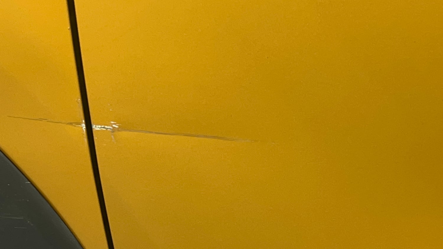 Used 2022 Renault Triber RXZ Petrol Manual dents MINOR SCRATCH