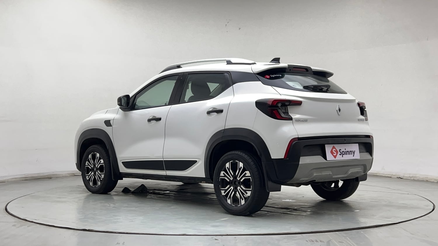 Used 2022 Renault Kiger RXT (O) Turbo CVT Petrol Automatic exterior LEFT REAR CORNER VIEW