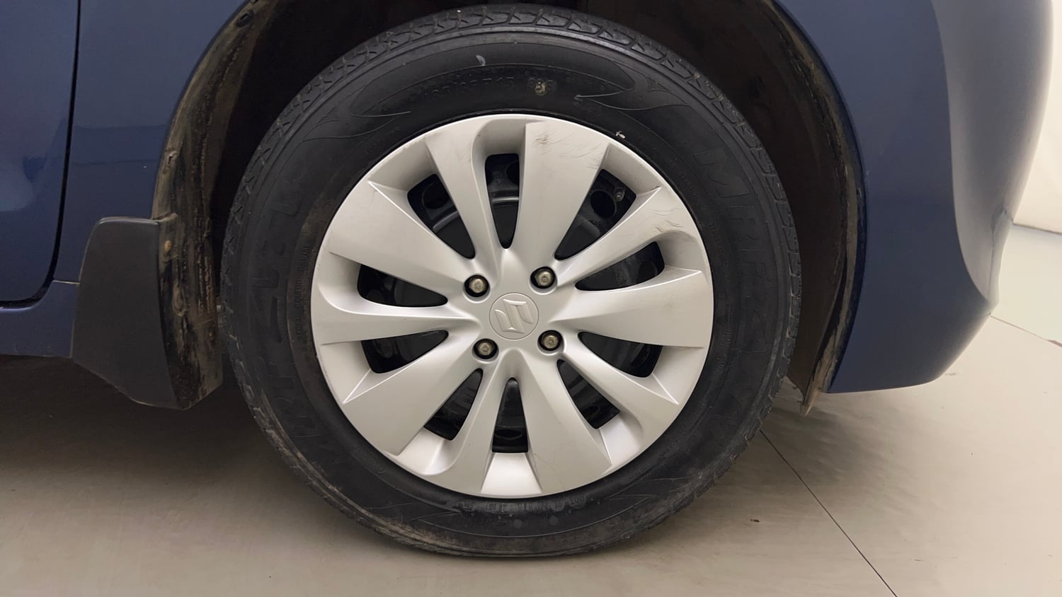 Used 2019 Maruti Suzuki Baleno Delta 1.2 AT Petrol Automatic tyres RIGHT FRONT TYRE RIM VIEW