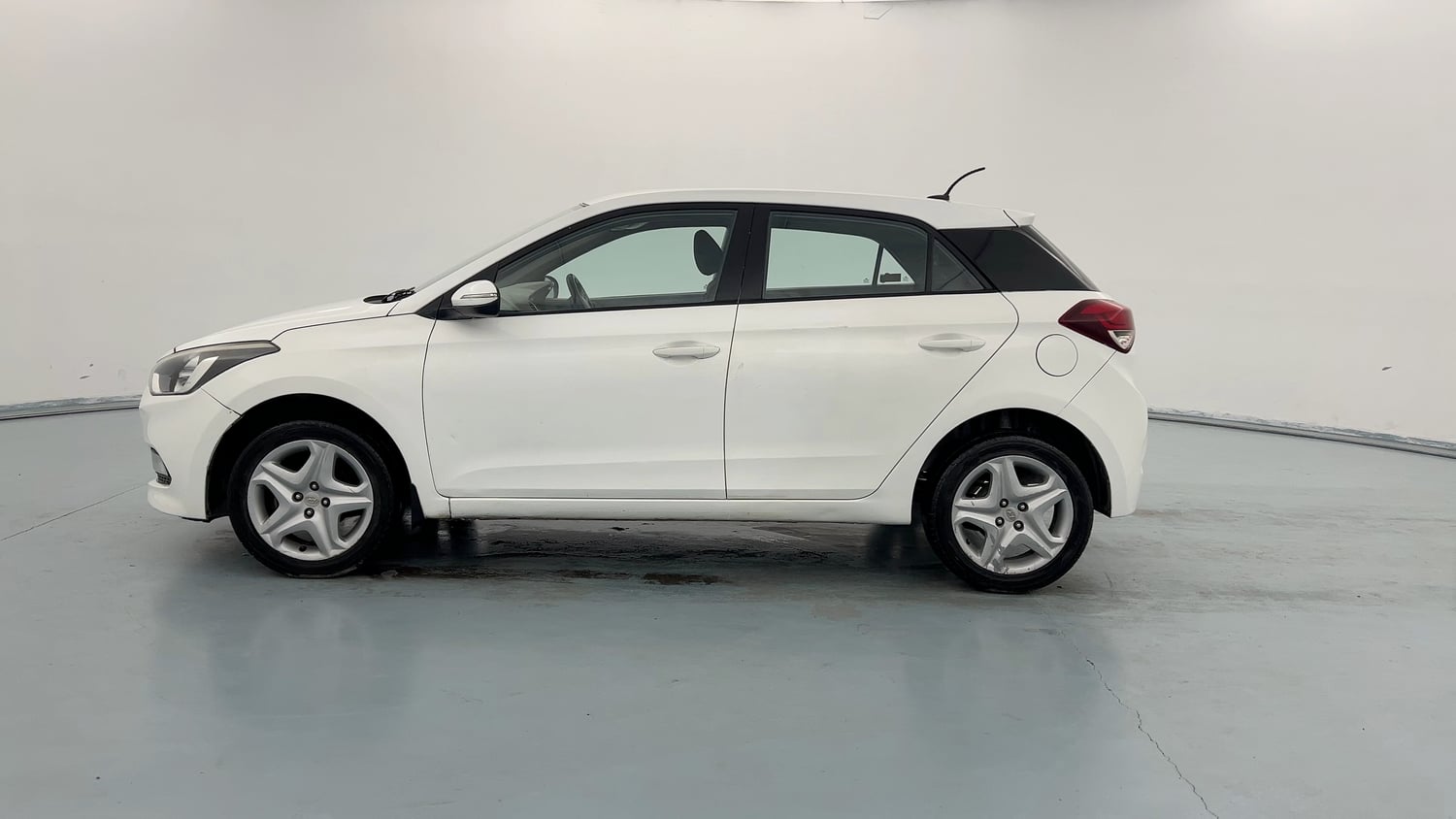 Used 2017 Hyundai Elite i20 Asta 1.2 Petrol Manual exterior LEFT SIDE VIEW