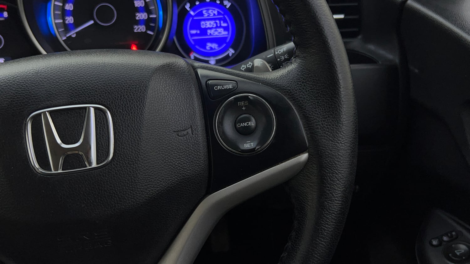 Used 2021 Honda Jazz VX CVT Petrol Automatic top_features Cruise control