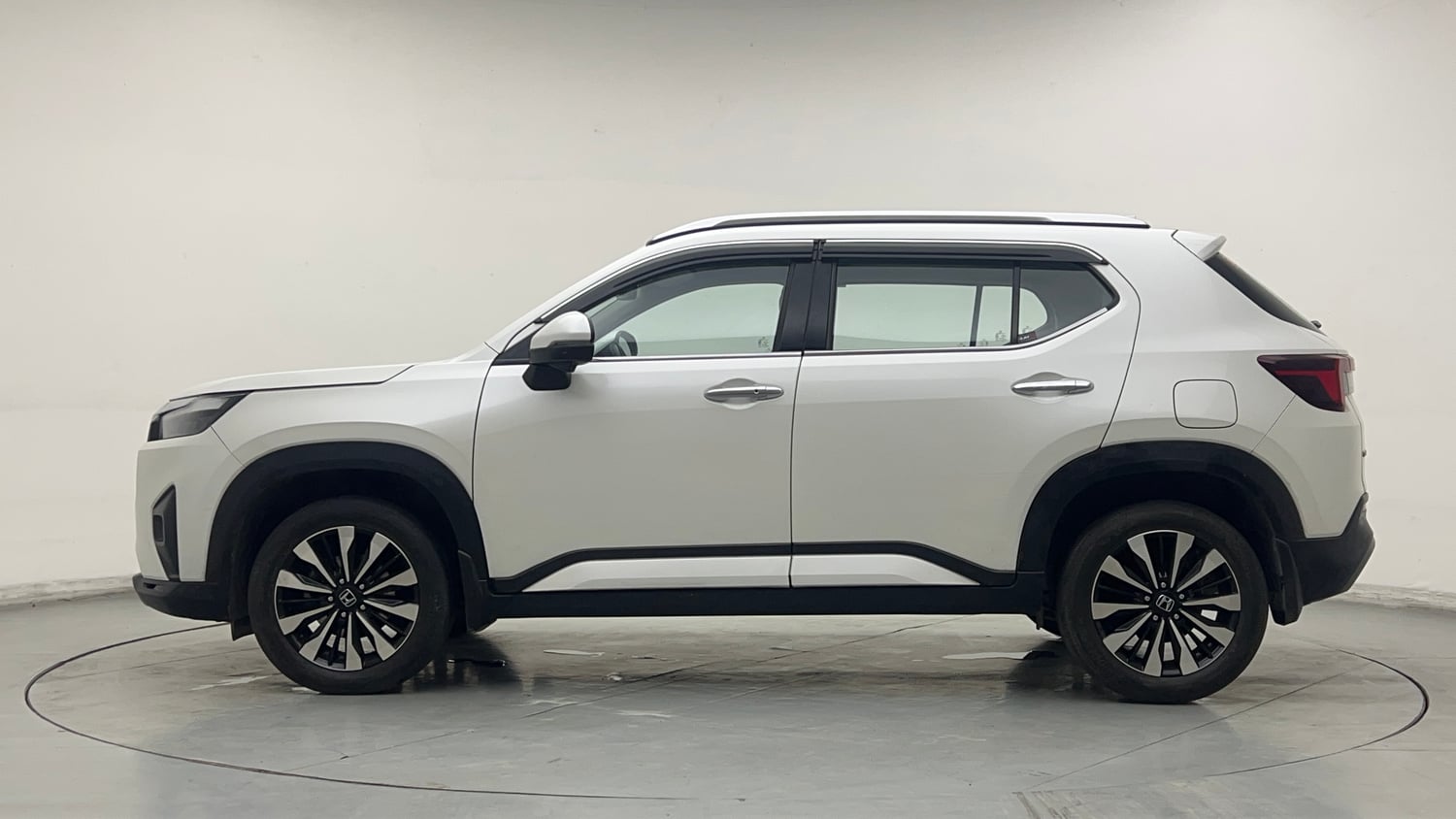 Used 2024 Honda Elevate ZX CVT Petrol Automatic exterior LEFT SIDE VIEW