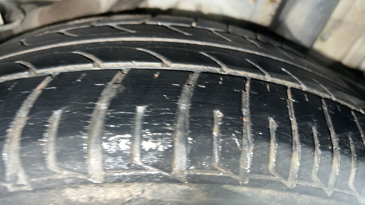 Used 2019 Mahindra KUV100 NXT K8 6 STR Petrol Manual tyres LEFT REAR TYRE TREAD VIEW