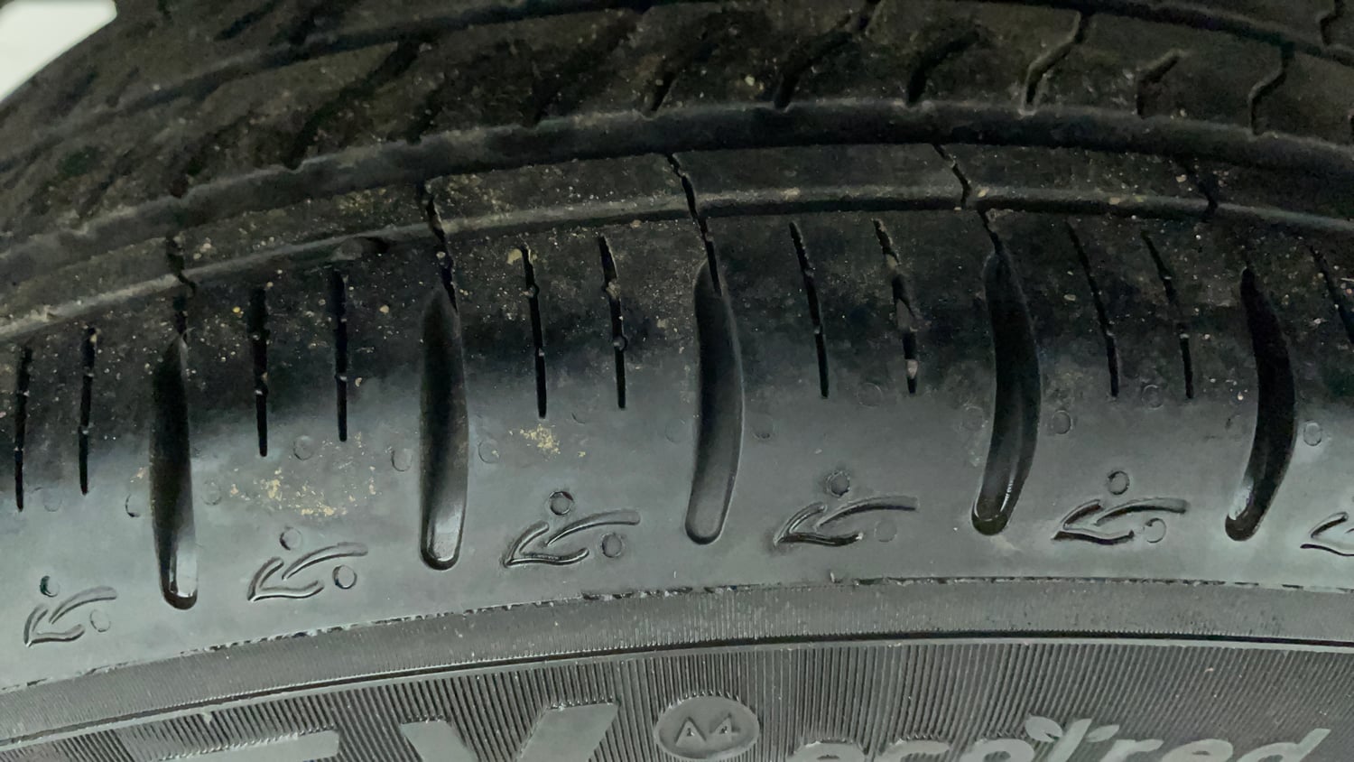 Used 2021 Tata Tiago XZA Plus Petrol Automatic tyres RIGHT REAR TYRE TREAD VIEW