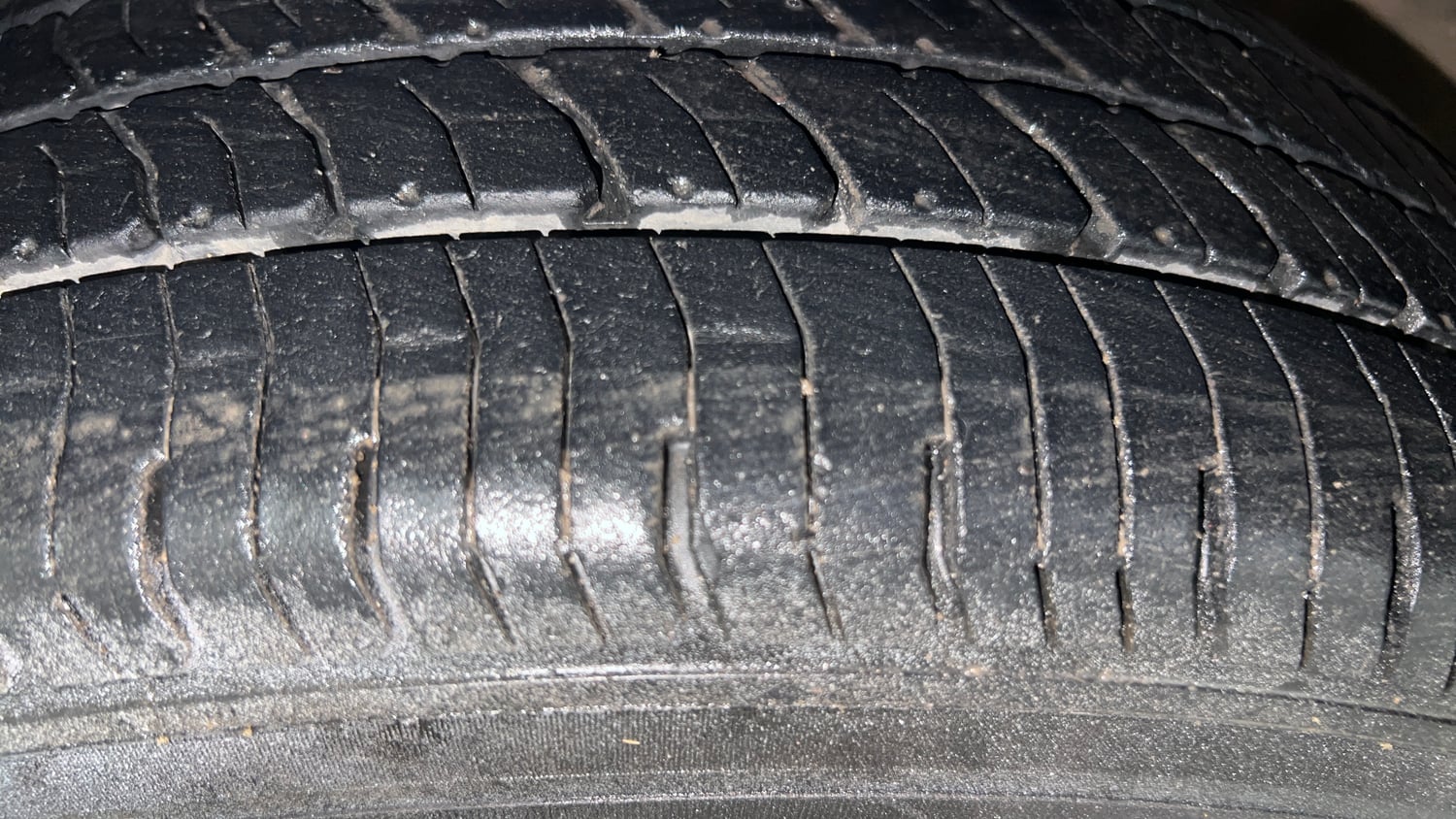 Used 2015 Honda Amaze 1.2 SX i-VTEC Petrol Manual tyres LEFT FRONT TYRE TREAD VIEW